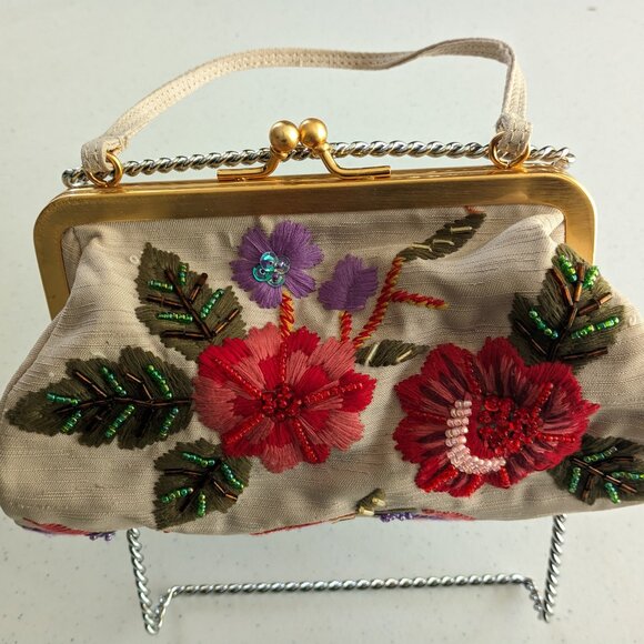 Marco Avane White Beaded Embroidered Clutch - Picture 6 of 11